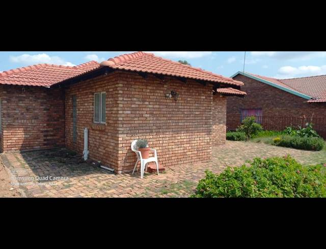 4 BEDROOM PROPERTY TO RENT IN THE ORCHARDS